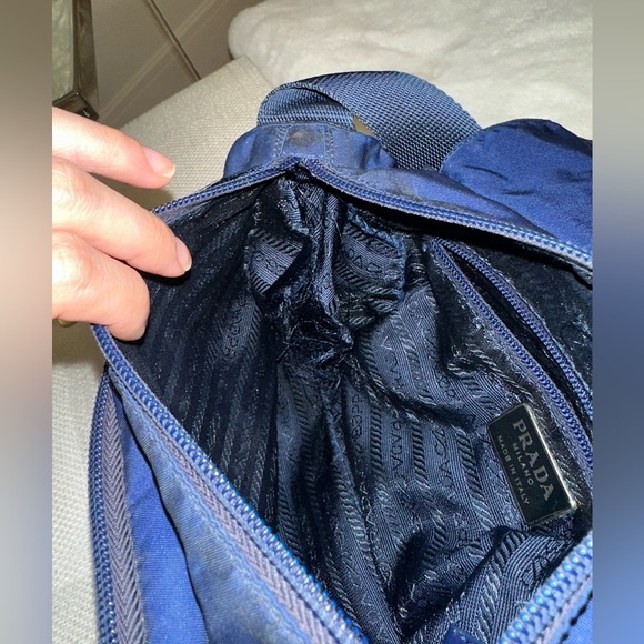 Prada crossbody bag navy re-nylon with pocket and buckle - Picture 10 of 12